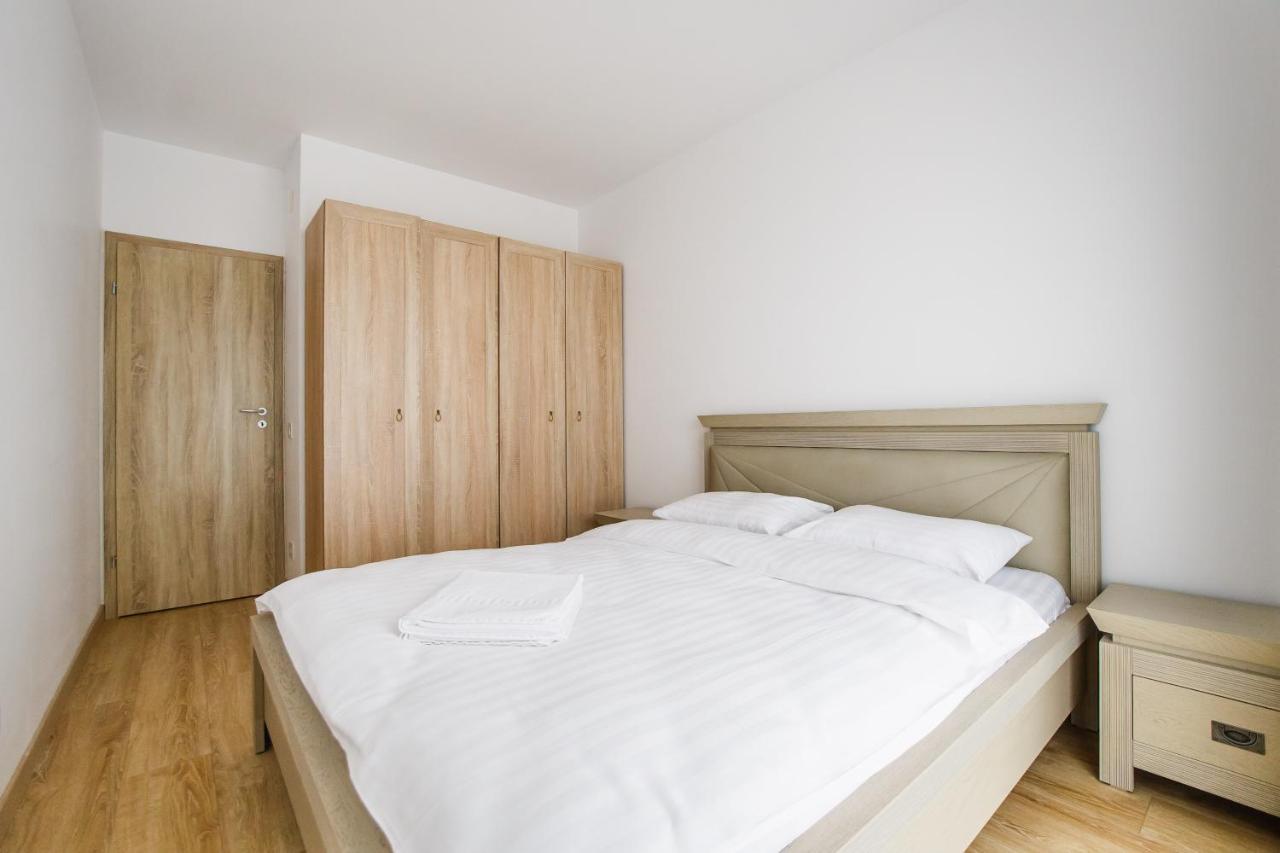 Sunny View 2 Bedroom Central Apartment Oradea Exterior foto