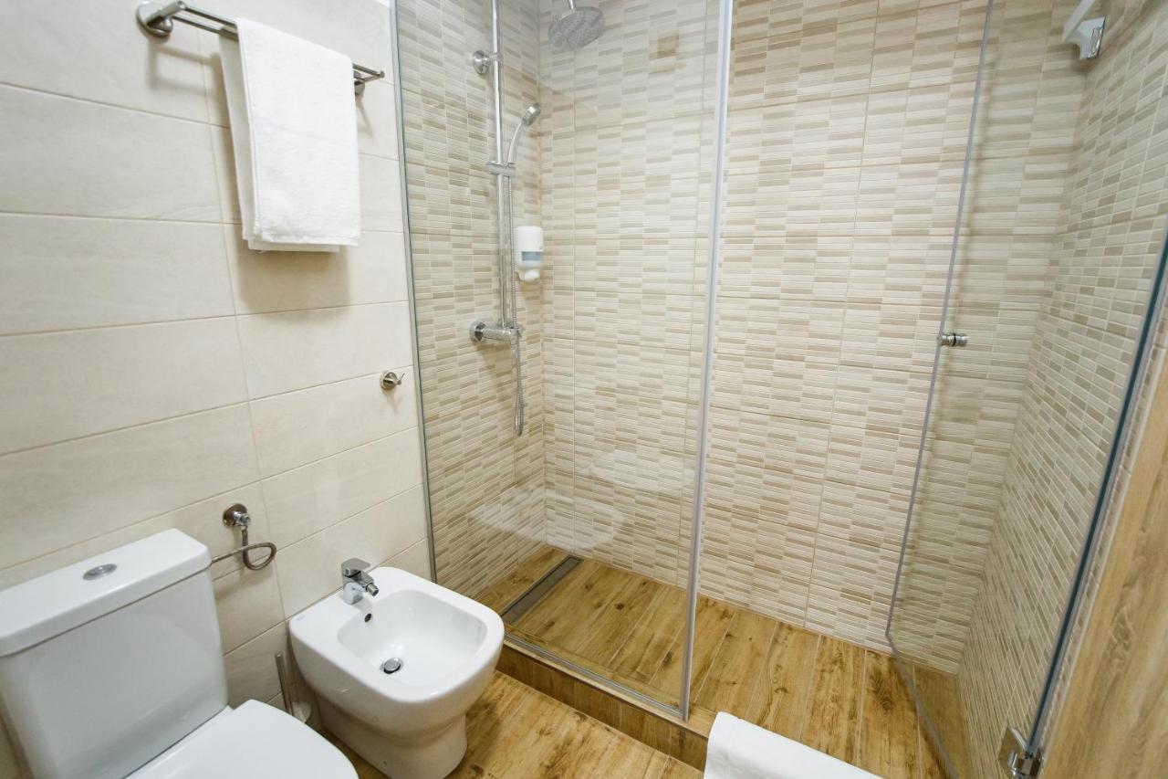 Sunny View 2 Bedroom Central Apartment Oradea Exterior foto